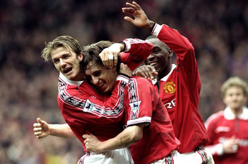 由切尔西坐 由切尔西坐