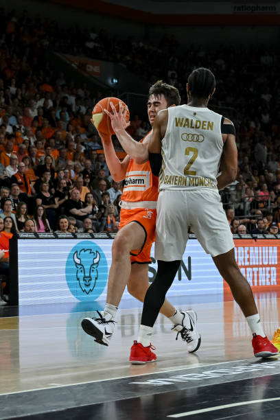 强度逼抢和 强度逼抢和