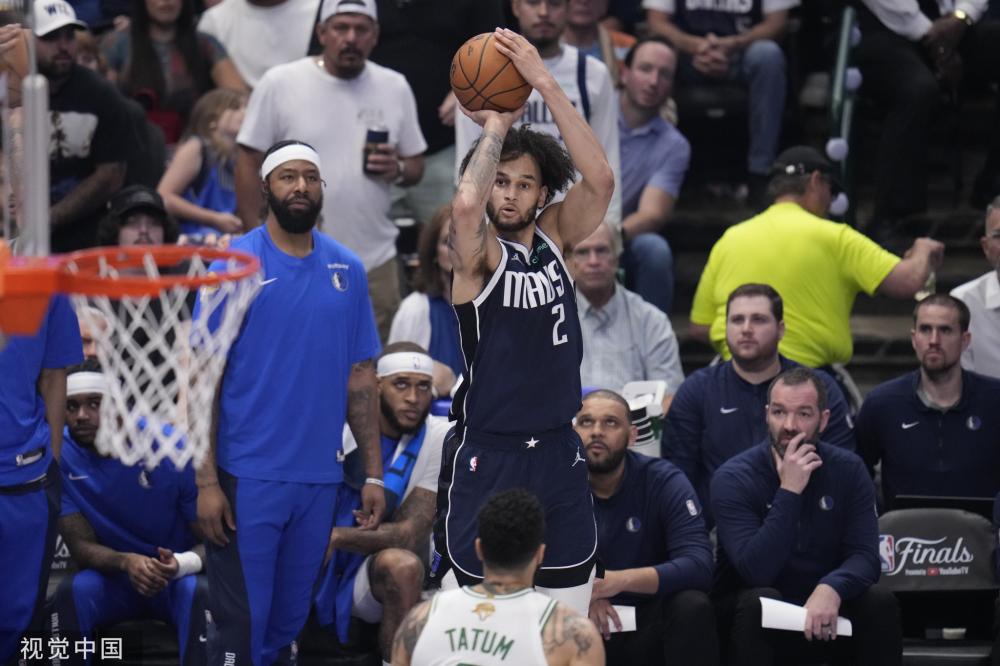 相比之下 相比之下