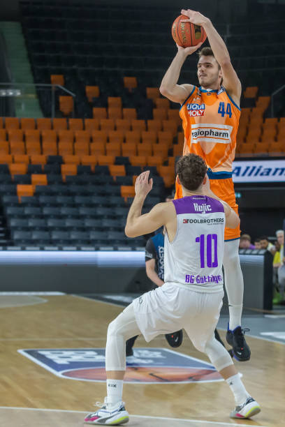 最终仍因出 最终仍因出