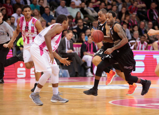 “一年涨三次，有没有人能管管！”羽毛球价格涨势过快？世界羽联回应